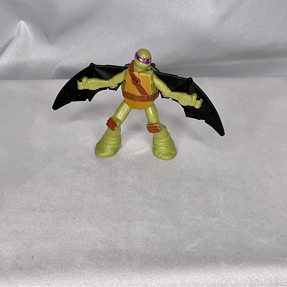 2016 McDonalds Teenage Mutant Ninja Turtles Donatello Bat Wings TMNT